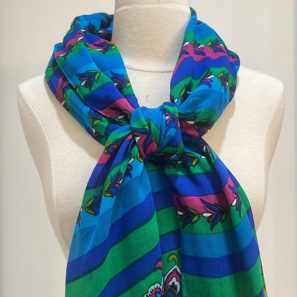 Vera Bradley blue and green paisley print scarf - Picture 11 of 15